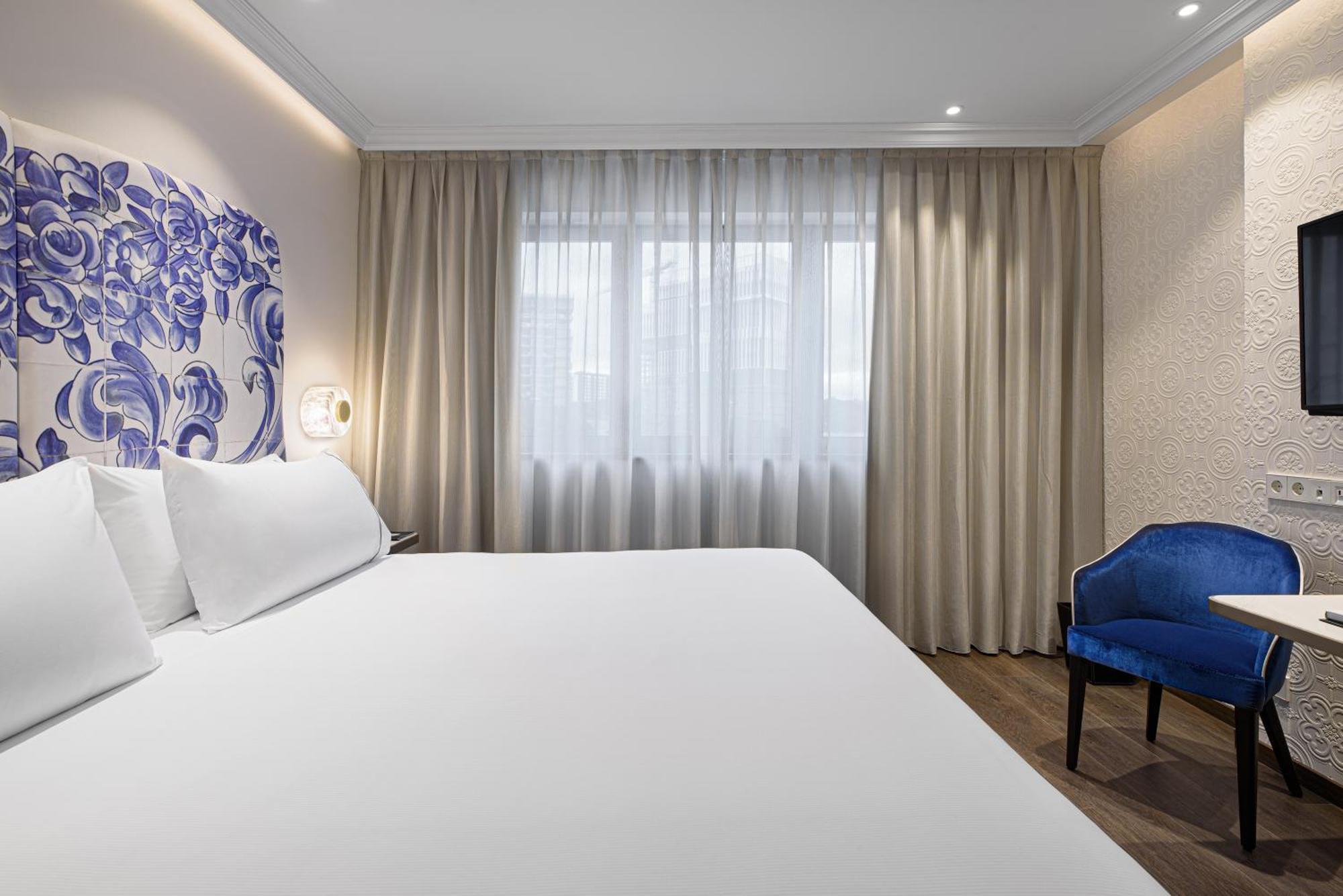 Deluxe Double or Twin Room with City View,1285891924:JPEG